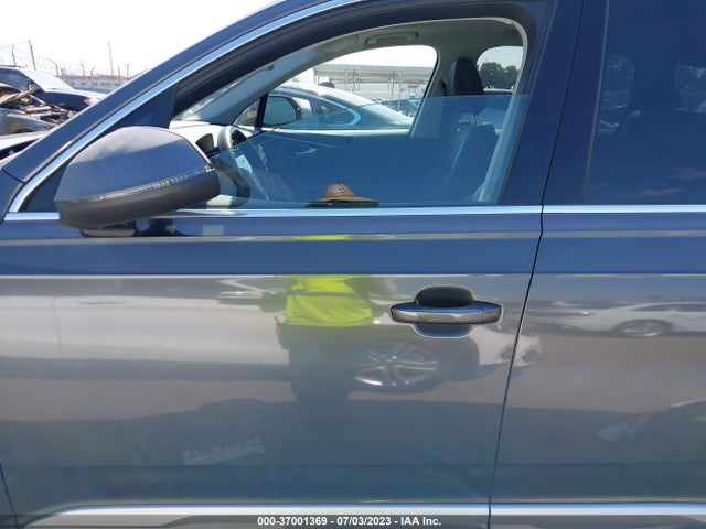 WA1AXAF7XLD000203 Audi Q7 PREMIUM