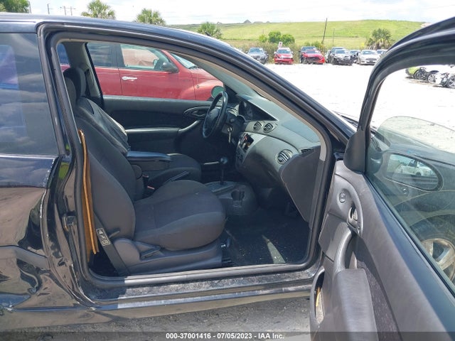 2003 FORD FOCUS ZX3 VIN: 3FAFP31353R115428