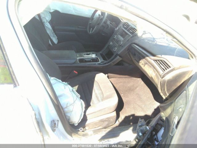 3FA6P0G77JR262405 Ford FUSION S