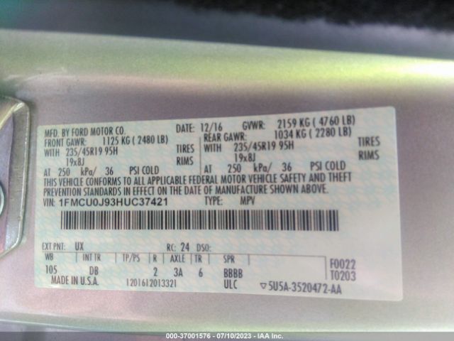 1FMCU0J93HUC37421 Ford Escape Titanium