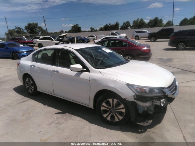 2015 1HGCR2F35FA204667 main image