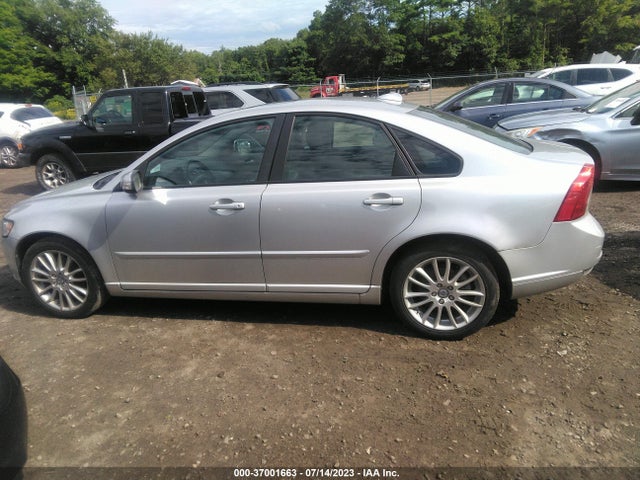 2009 VOLVO S40 2.4L VIN: YV1MS390392448728