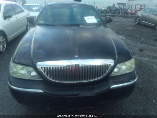 2007 LINCOLN TOWN CAR EXECUTIVE L W/LIVERY PKG VIN: 1LNHM84W97Y636783