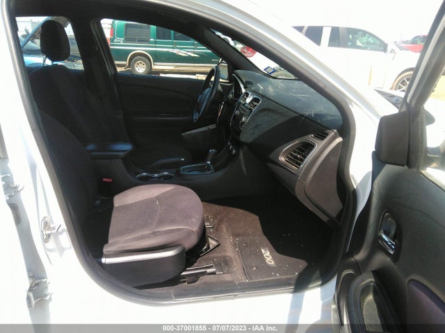 Chrysler 200 Touring 2014 1C3CCBBB6EN175625 Image 5