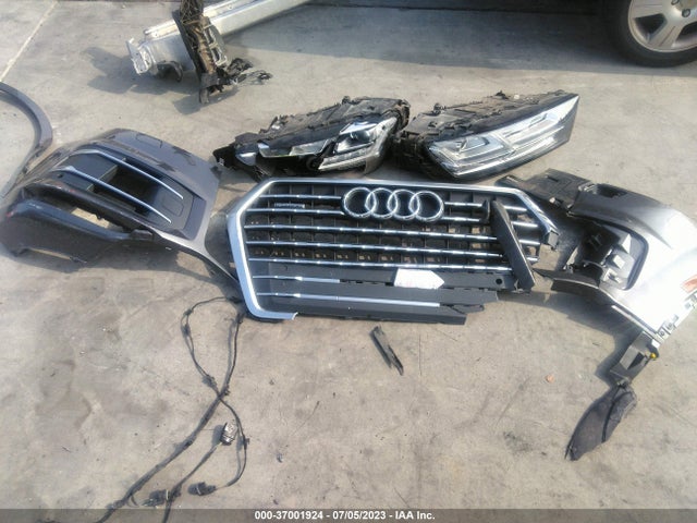 WA1LAAF7XJD046430 Audi Q7 Premium Plus