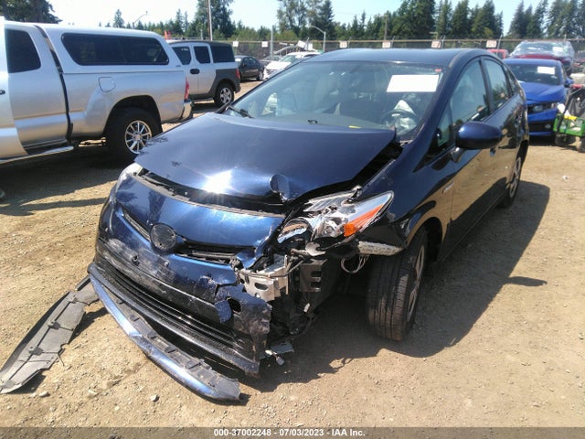 Toyota Prius Four 2015 JTDKN3DU8F0446009 Image 2