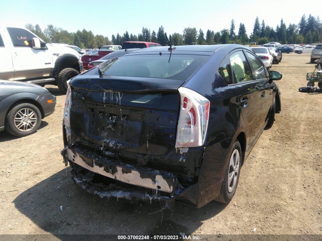 Toyota Prius Four 2015 JTDKN3DU8F0446009 Image 4