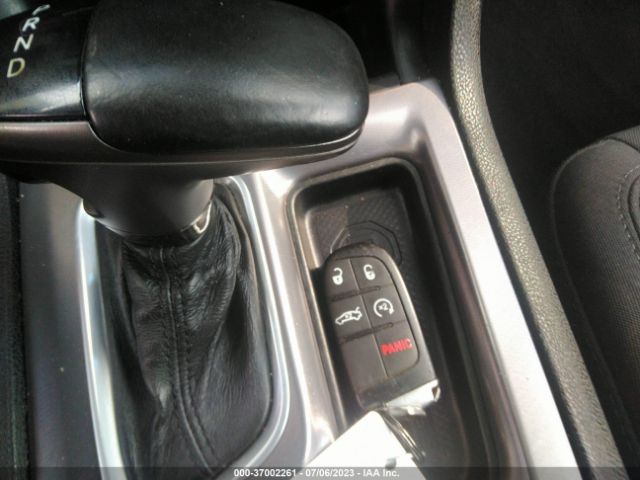 2C3CDXHG8KH691874 Dodge CHARGER GT