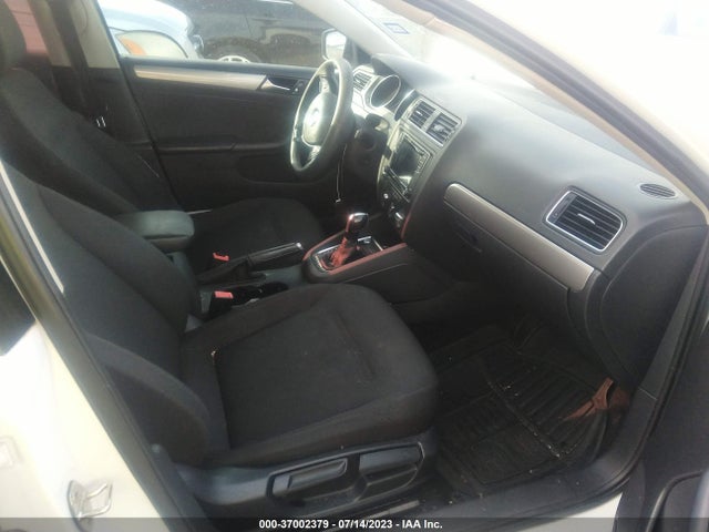 3VWD67AJ3GM215974 Volkswagen Jetta Sedan 1.4t Se