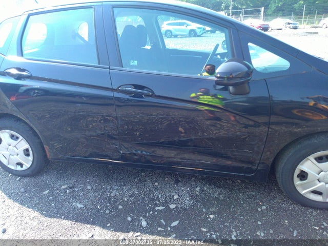 Honda FIT LX 2015 3HGGK5H54FM719748 Image 6