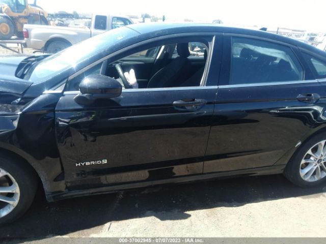 3FA6P0LU8KR174220 Ford Fusion Hybrid Se