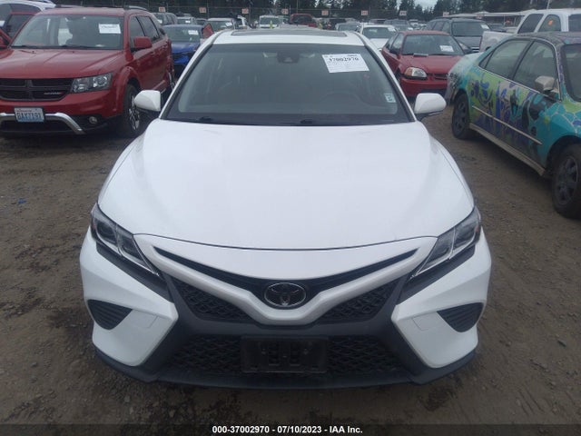 2018 TOYOTA CAMRY SE VIN: JTNB11HK2J3049293