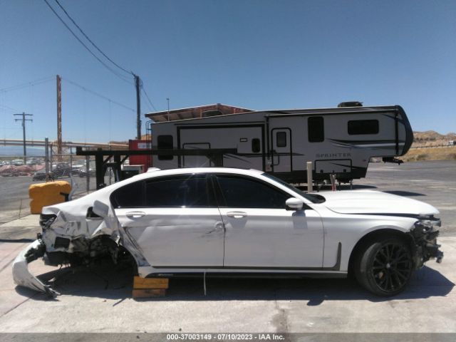 WBA7T2C07NCH13965 BMW 7 Series 740i