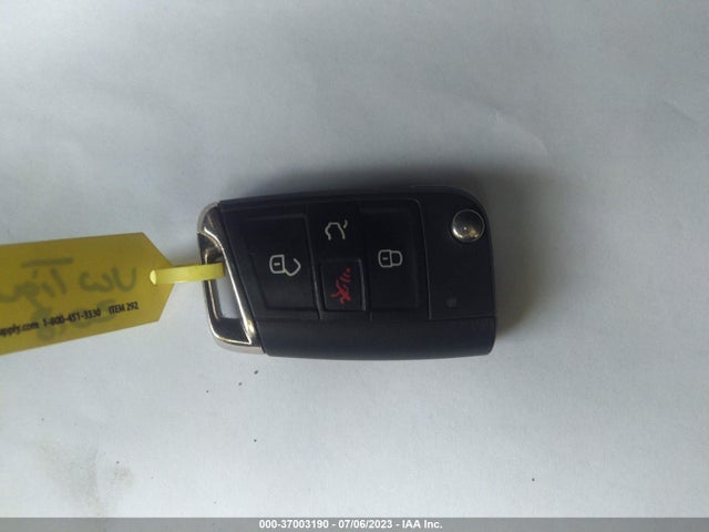 3VV2B7AX4JM117152 Volkswagen Tiguan Sel/se