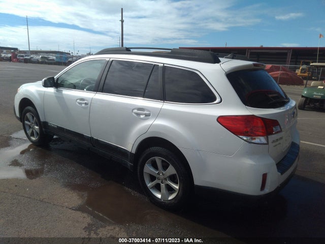 4S4BRCFC3E3327575 Subaru Outback 2.5i Premium