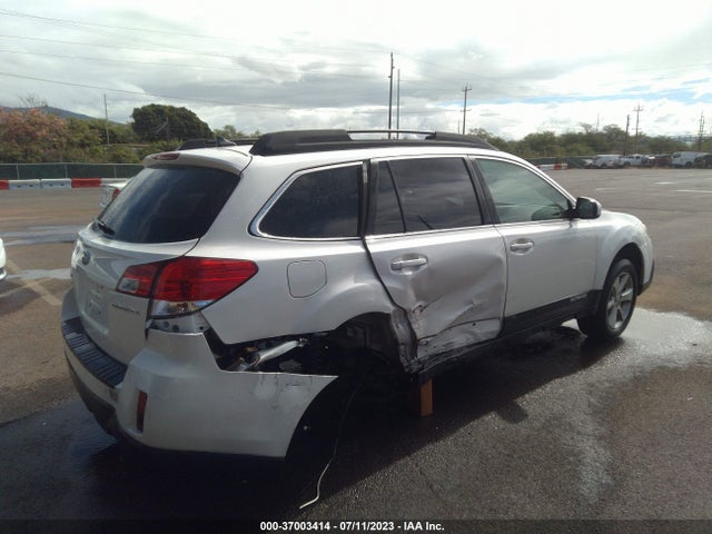 4S4BRCFC3E3327575 Subaru Outback 2.5i Premium