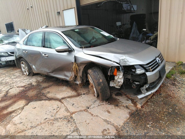 2012 VOLKSWAGEN PASSAT SE W/SUNROOF VIN: 1VWBP7A38CC032135
