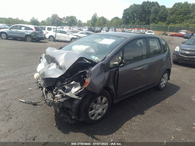 2013 HONDA FIT VIN: JHMGE8H37DC080249