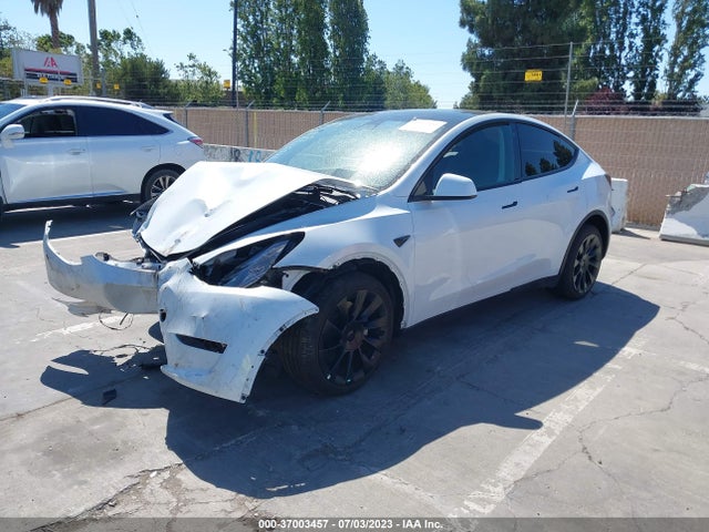 Tesla Model Y Long Range 2023 7SAYGDEE2PF625816 Image 2