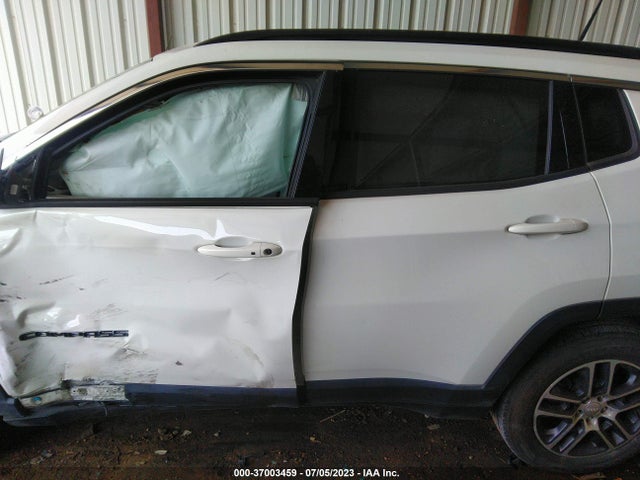 Jeep Compass Latitude W/sun/wheel Pkg 2018 3C4NJCBB6JT462084 Image 14