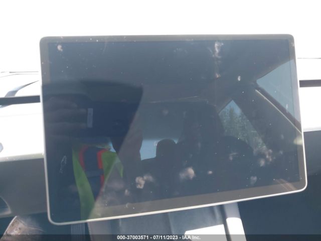 5YJ3E1EA8PF476708 Tesla MODEL 3