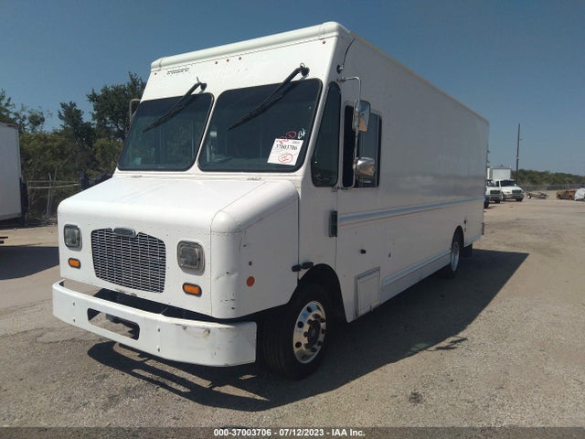 2014 Freightliner MT 45G FRONT GASOLINE ENGINE WALK IN VAN CHASSIS, VIN: 4UZAC2DV6ECFM9929