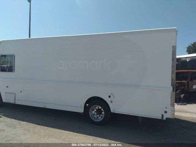 2014 Freightliner MT 45G FRONT GASOLINE ENGINE WALK IN VAN CHASSIS, VIN: 4UZAC2DV6ECFM9929