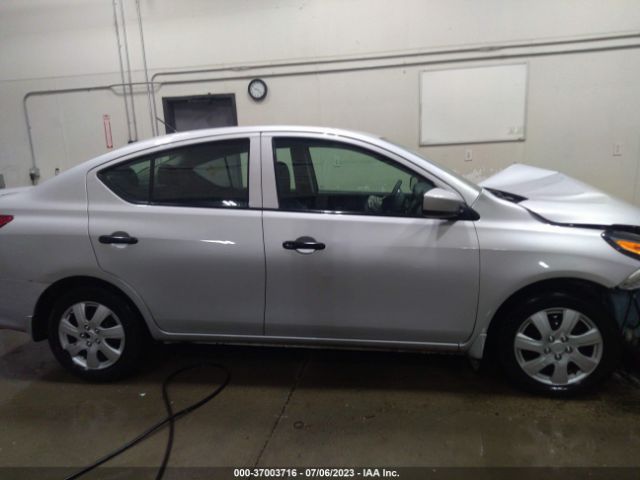 3N1CN7AP1HL874717 Nissan Versa Sedan S Plus