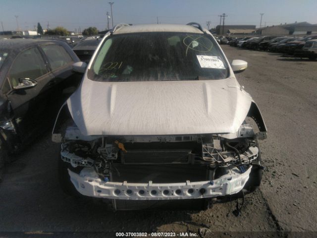 1FMCU0JD6HUE96618 Ford Escape Titanium