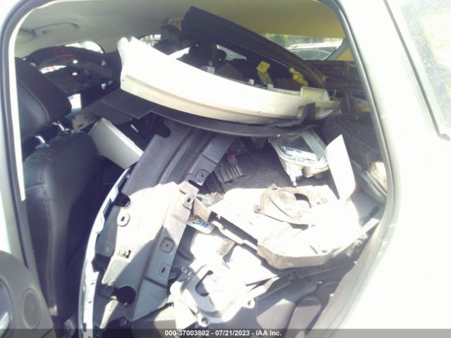 1FMCU0JD6HUE96618 Ford Escape Titanium