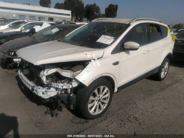 1FMCU0JD6HUE96618 Ford Escape Titanium