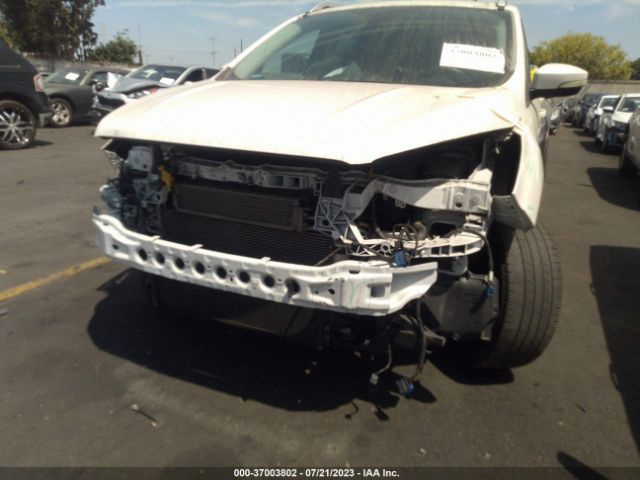 1FMCU0JD6HUE96618 Ford Escape Titanium