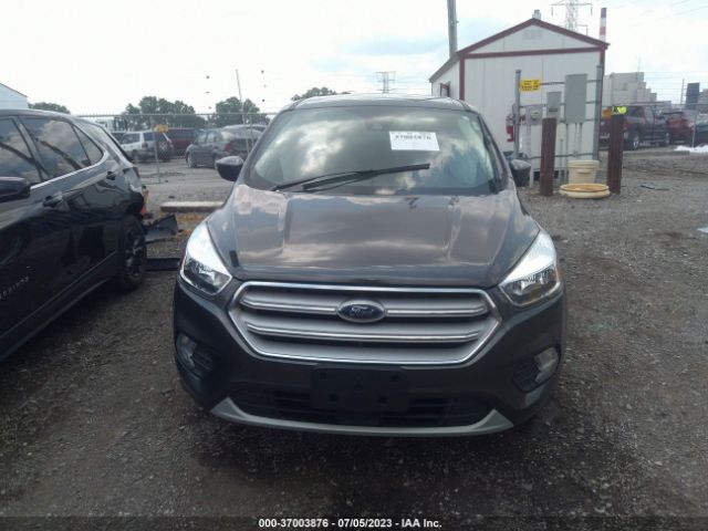 1FMCU0GD5KUC06710 Ford ESCAPE SE