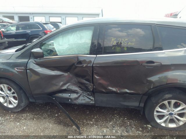 1FMCU0GD5KUC06710 Ford ESCAPE SE