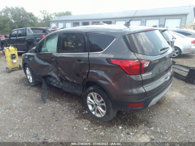 1FMCU0GD5KUC06710 Ford ESCAPE SE