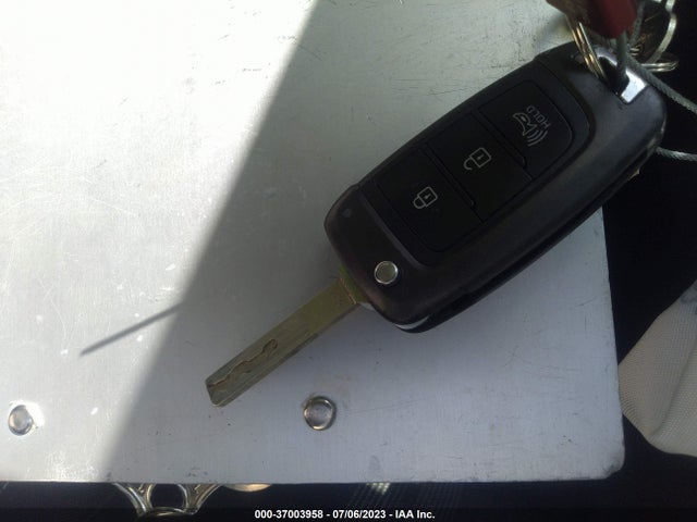 Hyundai Venue Sel 2020 KMHRC8A36LU016511 Image 3
