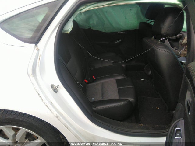 Chevrolet IMPALA LT 2018 2G1105S38J9128575 Image 8