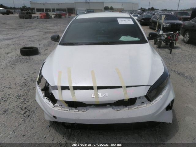 3KPF54AD8PE559558 KIA Forte Gt-line