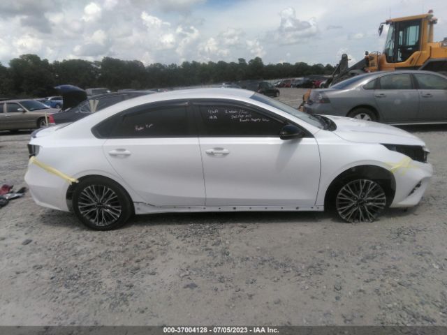 3KPF54AD8PE559558 KIA Forte Gt-line
