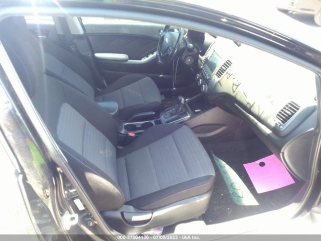 3KPFL4A77JE219082 KIA FORTE S