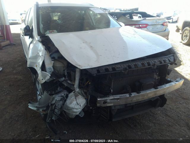 KNDCB3LC2J5204947 KIA NIRO LX