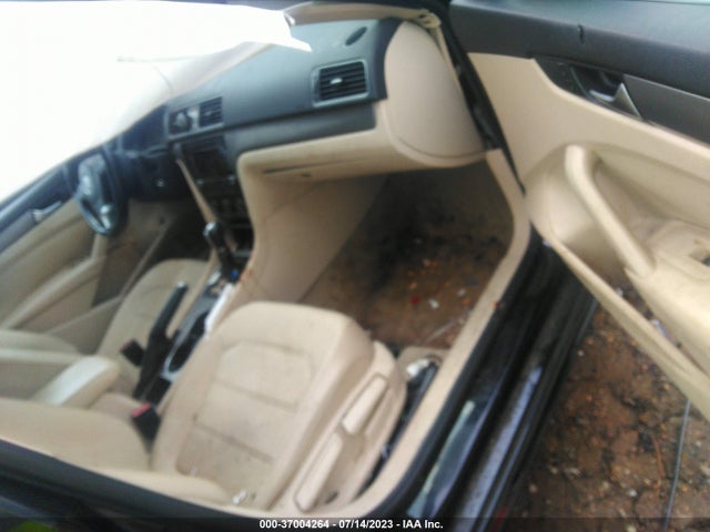 1VWBS7A38EC116697 Volkswagen Passat Se W/sunroof