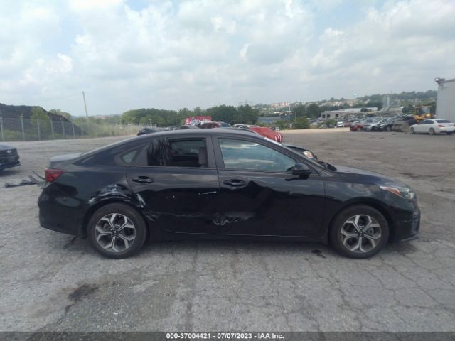 3KPF24AD8KE099061 KIA Forte Lxs