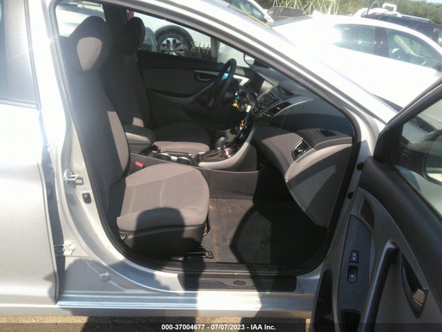 2016 HYUNDAI ELANTRA SE VIN: 5NPDH4AEXGH733312
