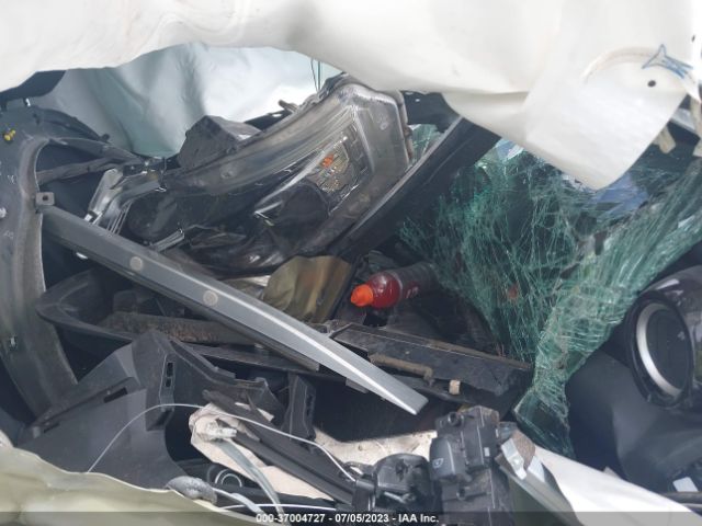 3N1CP5CU5JL524644 Nissan KICKS SR