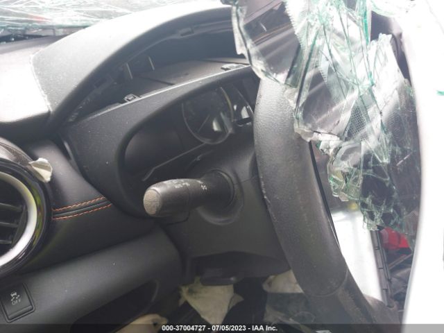3N1CP5CU5JL524644 Nissan KICKS SR