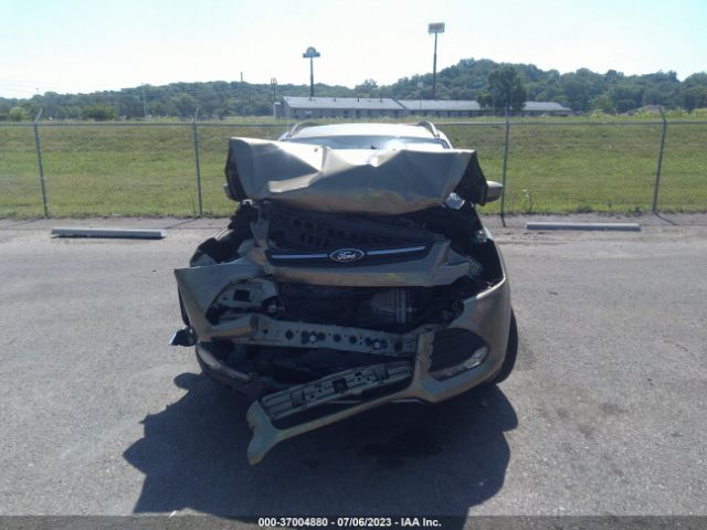 1FMCU0GX1EUA28129 Ford ESCAPE SE