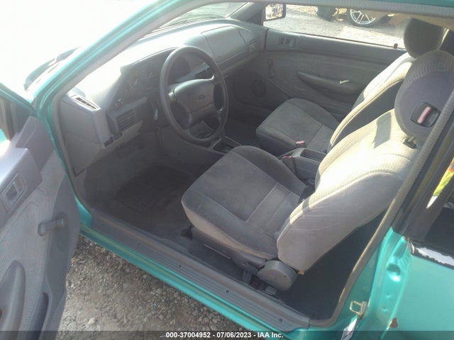1996 FORD ESCORT LX VIN: 1FASP11J7TW180084