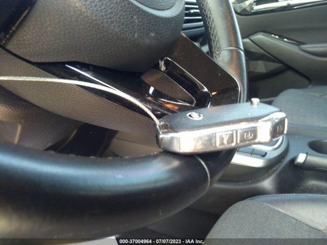 KNDEU2AA2M7049730 KIA SELTOS S