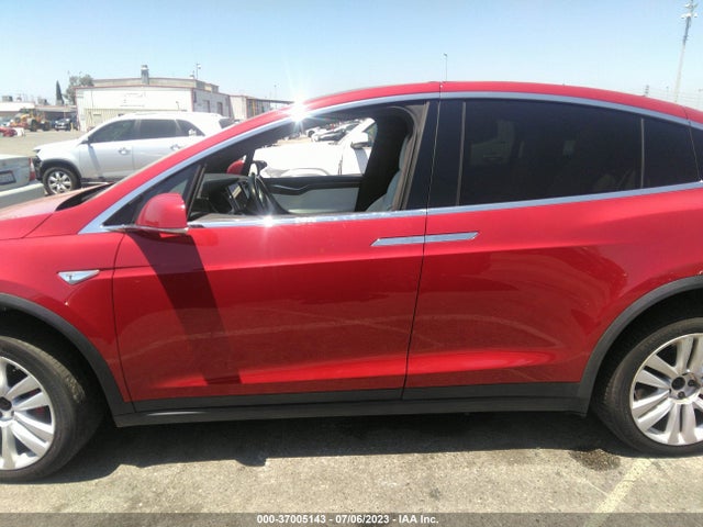 Tesla Model X P90d/75d/p100d 2016 5YJXCBE49GF000328 Image 5